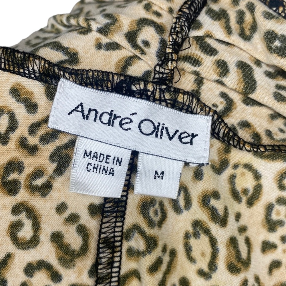 Andre` Oliver Leopard V Neck Cross Over Sleeveless Bamboo Ring Tie Front Top M - Picture 7 of 7